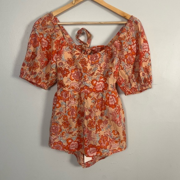 New THML floral puff sleeve pink orange peplum back tietop size small - Picture 3 of 7